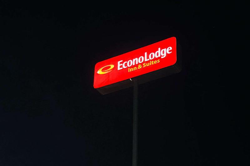 Quality Inn & Suites Centerville image