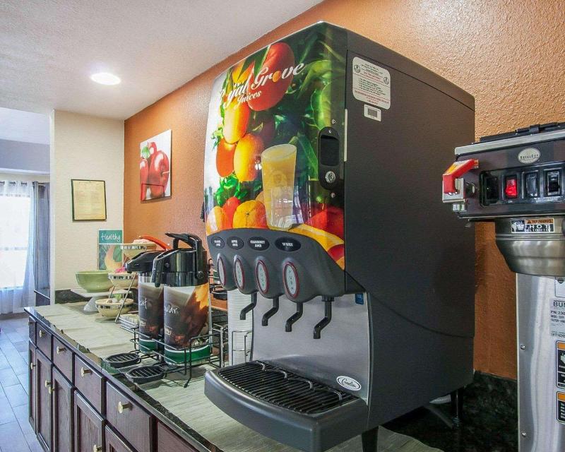 Quality Inn & Suites Centerville image 3