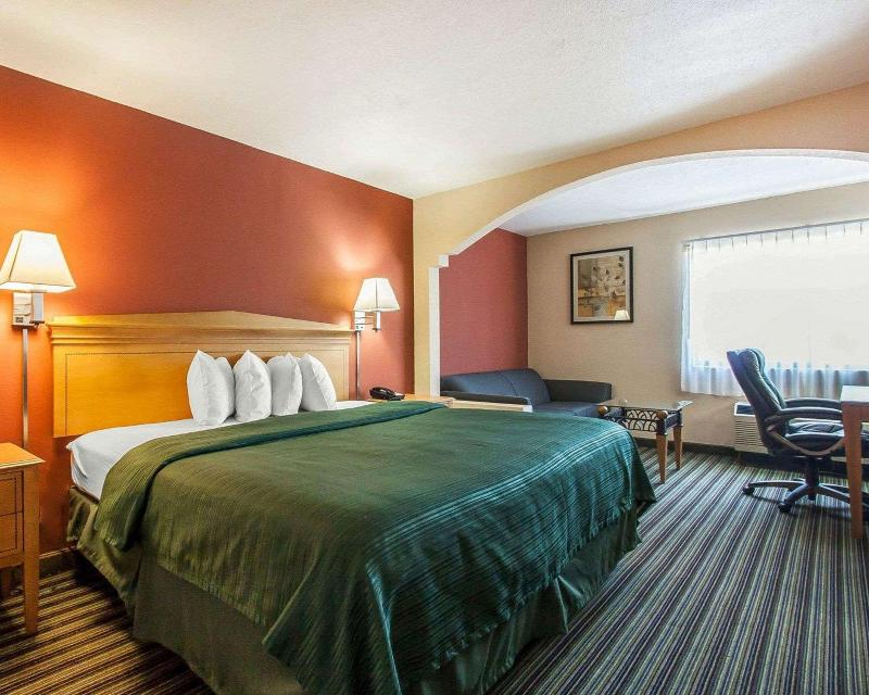 Quality Inn & Suites Centerville image
