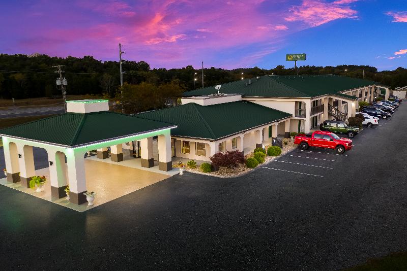 Quality Inn Dandridge image