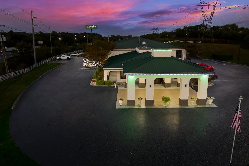 Quality Inn Dandridge image