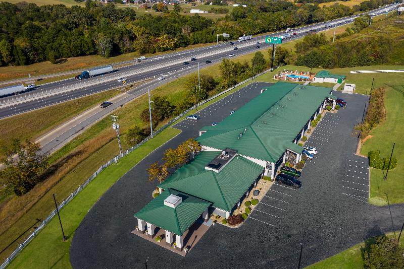 Quality Inn Dandridge image