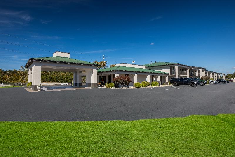 Quality Inn Dandridge image