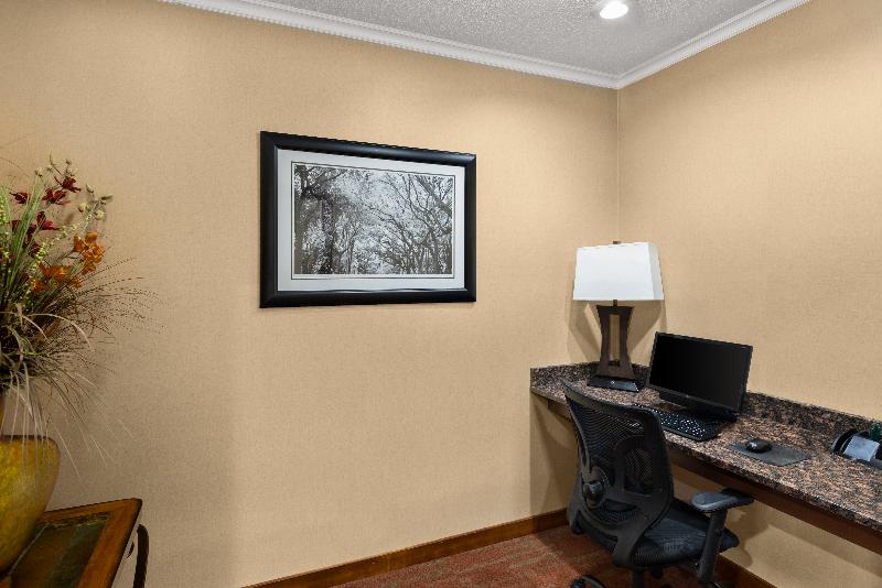 Quality Inn Dandridge image