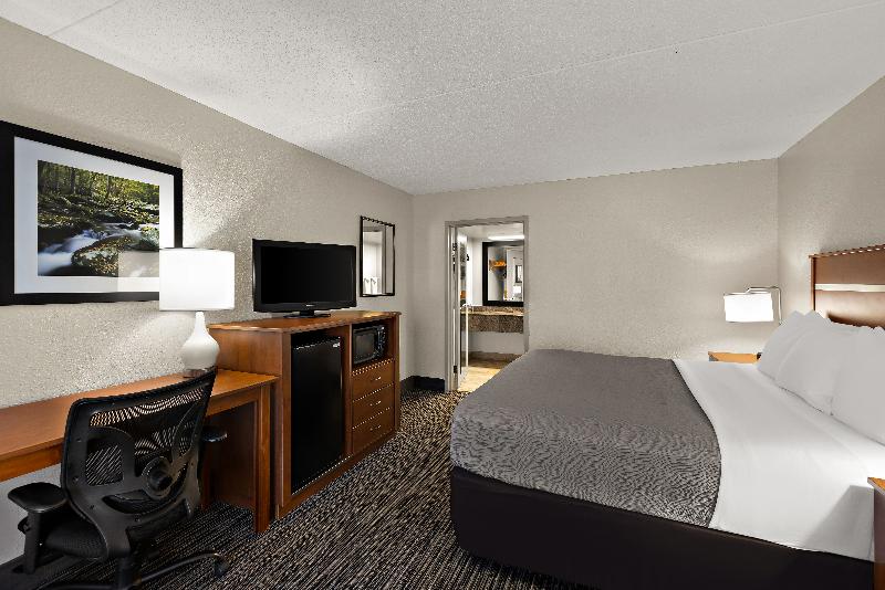 Quality Inn Dandridge image