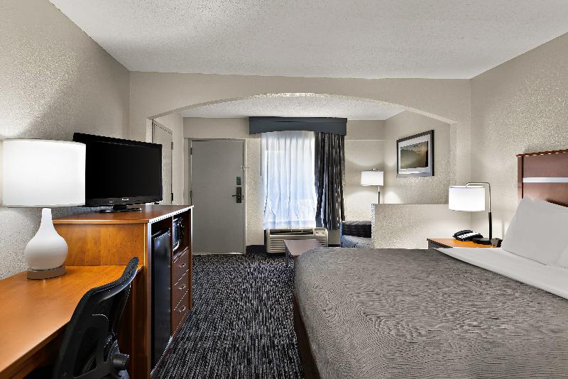Quality Inn Dandridge image