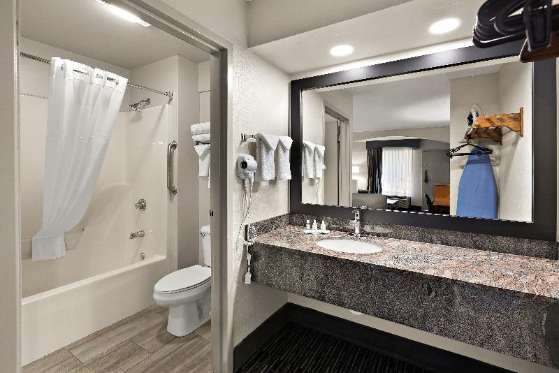 Quality Inn Dandridge image