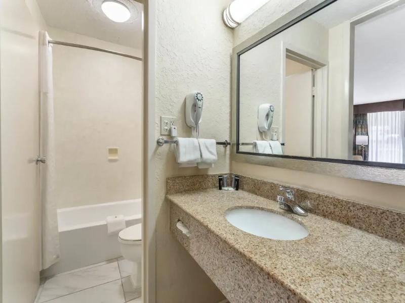 Quality Inn Hotel Harriman — photo 3