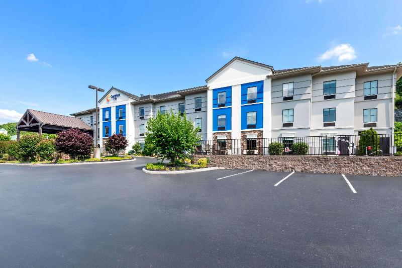 Comfort Inn Harriman image