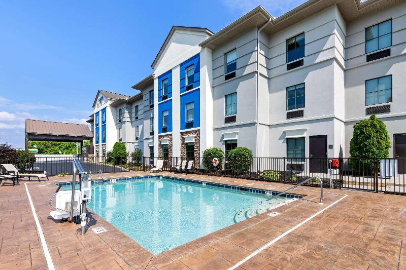 Comfort Inn Harriman image