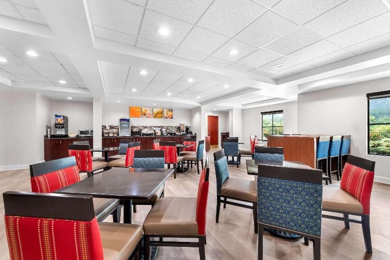 Comfort Inn Harriman image