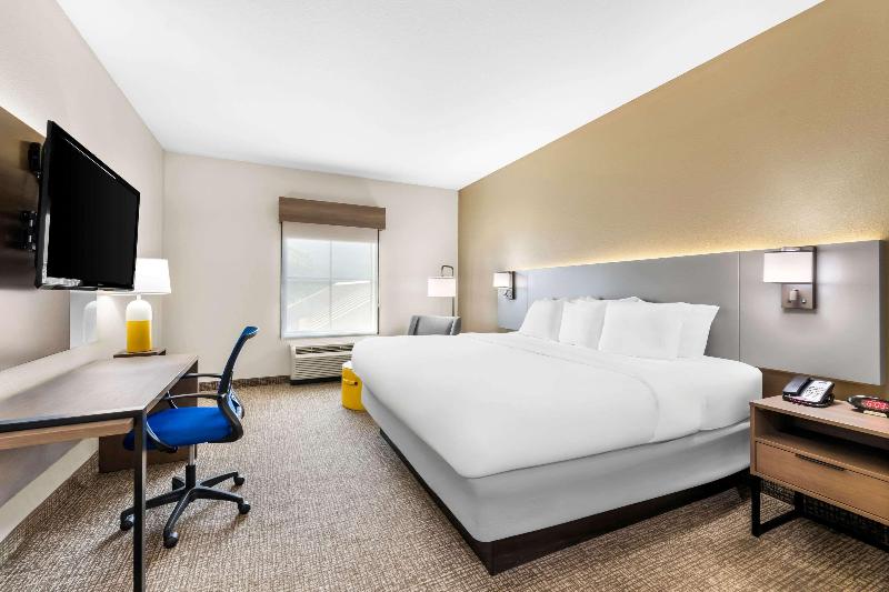 Comfort Inn Harriman image