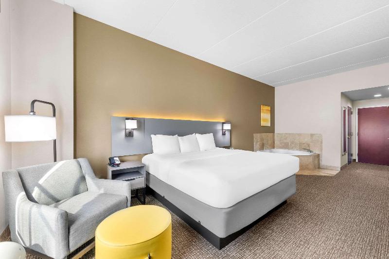 Comfort Inn Harriman image