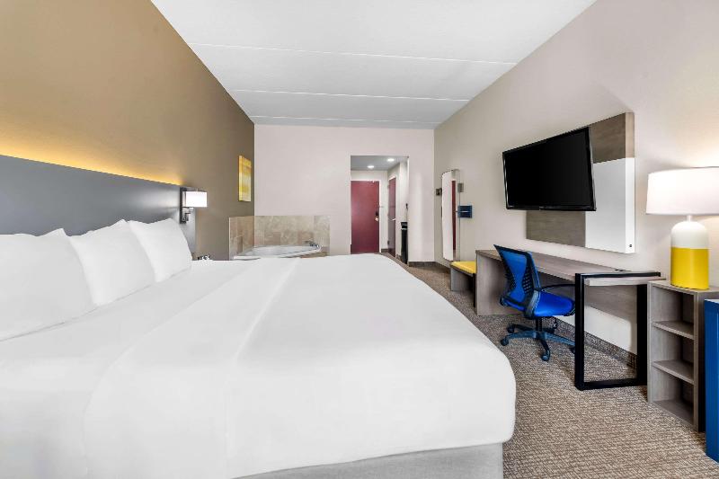 Comfort Inn Harriman image