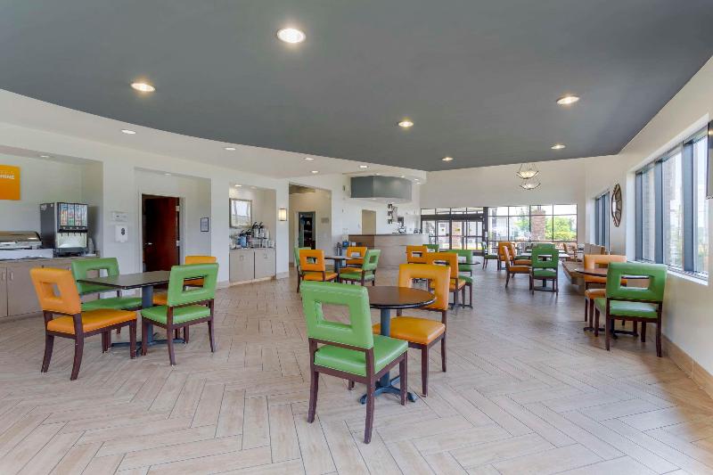 Comfort Suites Kodak Sevierville image