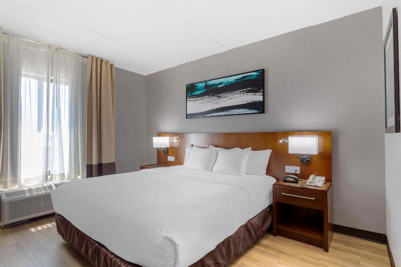 Comfort Suites Kodak Sevierville image