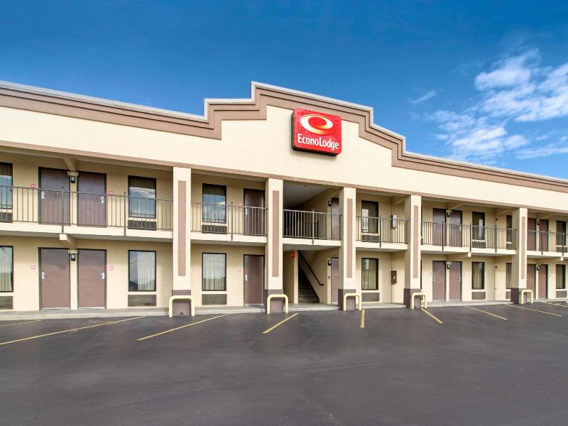 Econo Lodge Lenoir City image