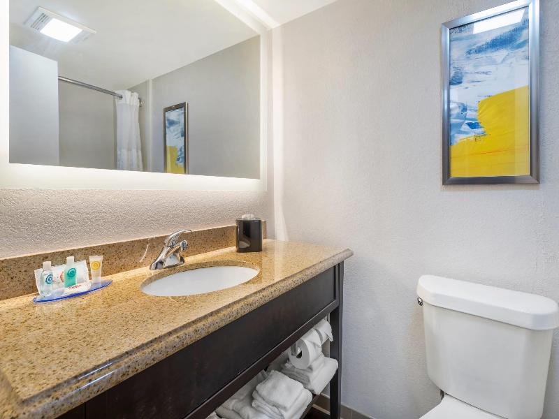 Comfort Inn Oak Ridge - Knoxville image