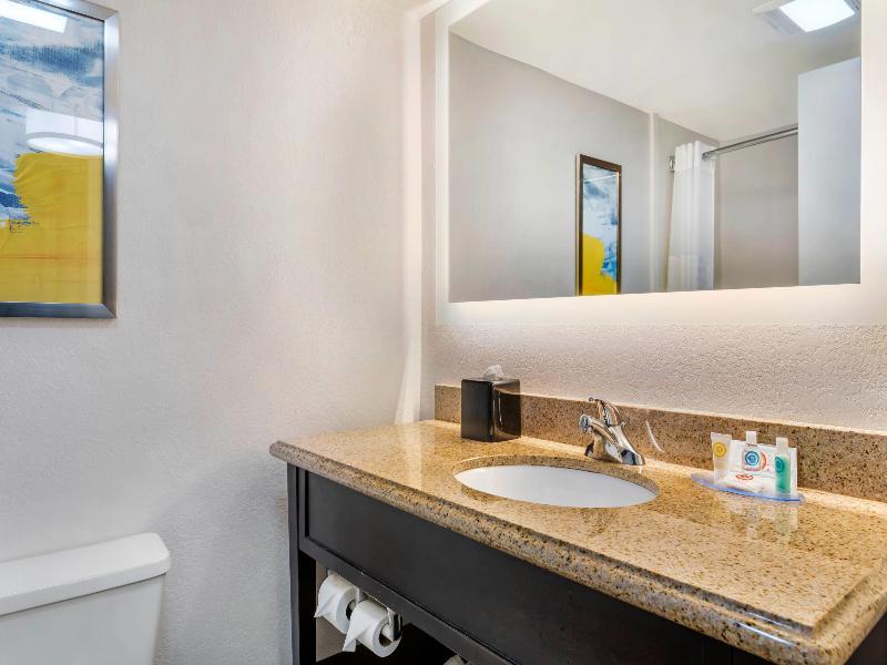 Comfort Inn Oak Ridge - Knoxville image