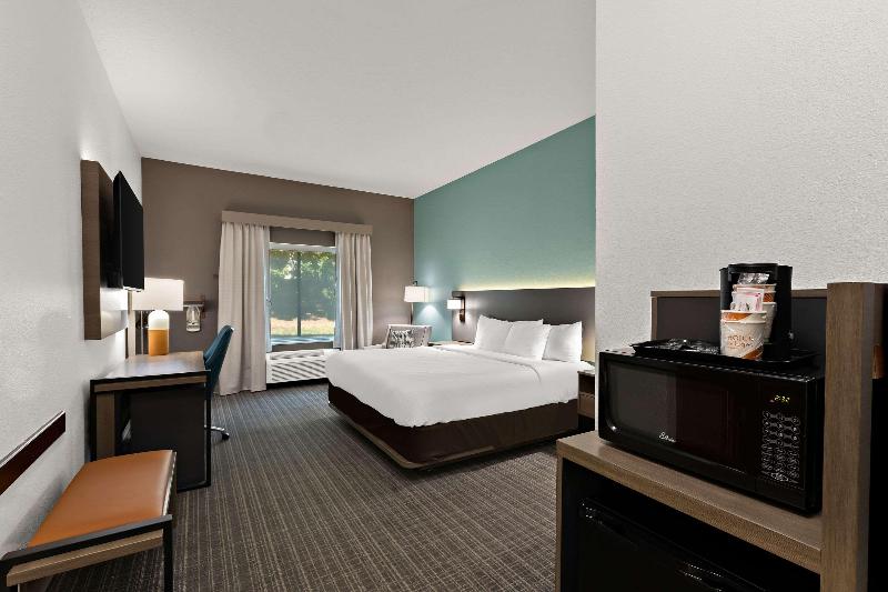 Comfort Inn Powell - Knoxville North image