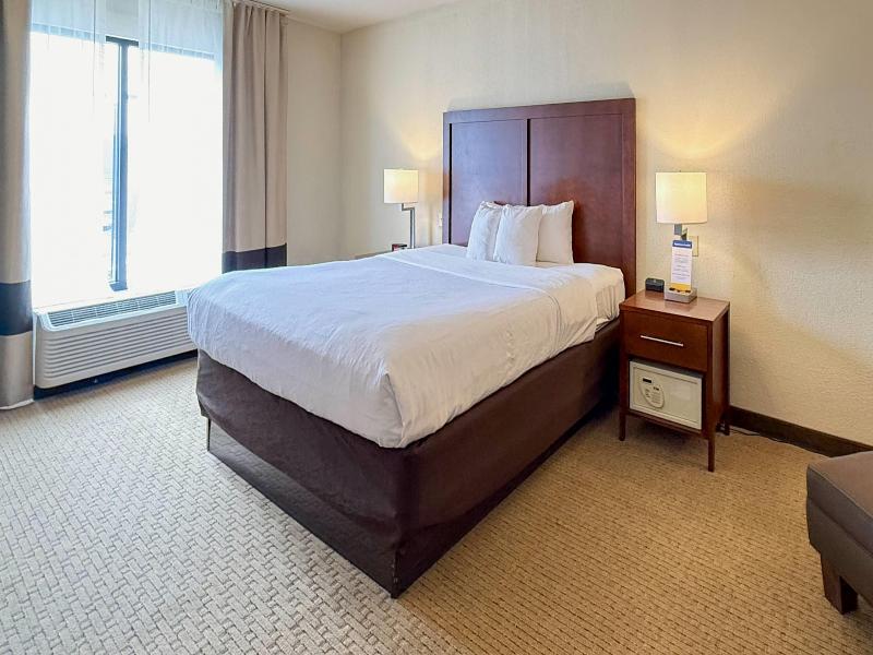 Comfort Inn & Suites Rogersville image