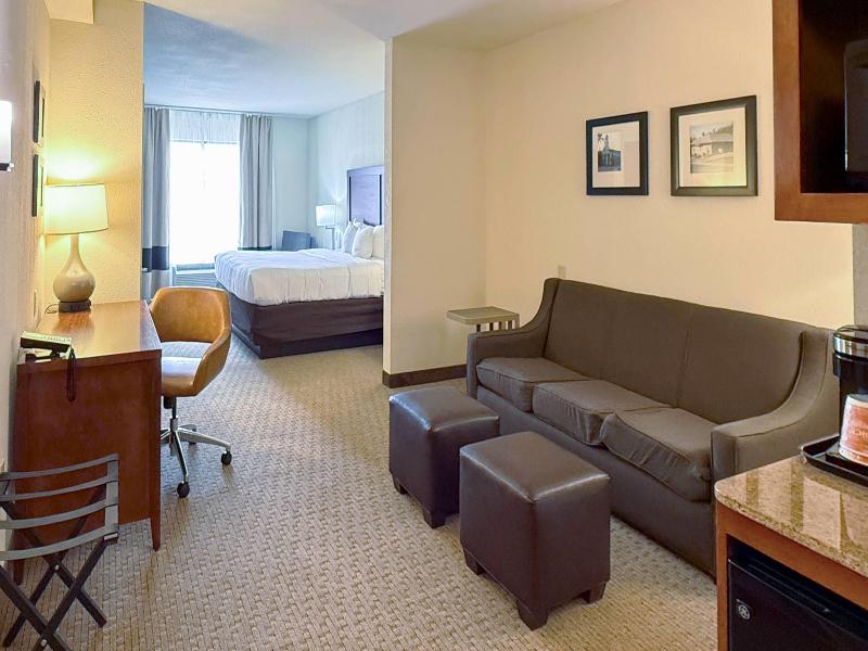 Comfort Inn & Suites Rogersville image