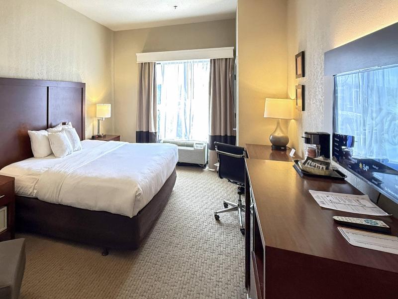 Comfort Inn & Suites Rogersville image