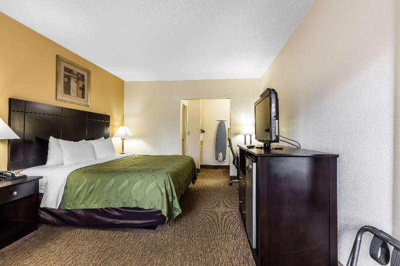 Quality Inn Tullahoma image