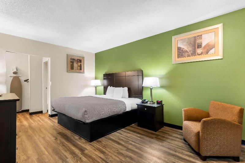 Quality Inn Tullahoma image