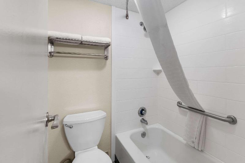 Quality Inn Tullahoma image