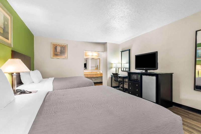 Quality Inn Tullahoma image