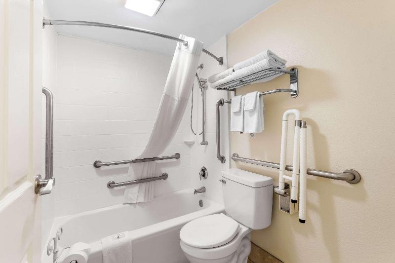 Quality Inn Tullahoma image
