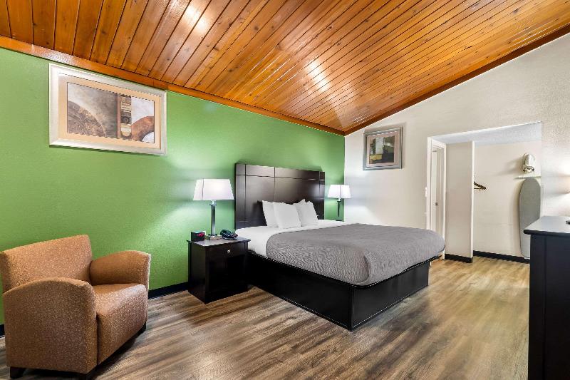 Quality Inn Tullahoma image