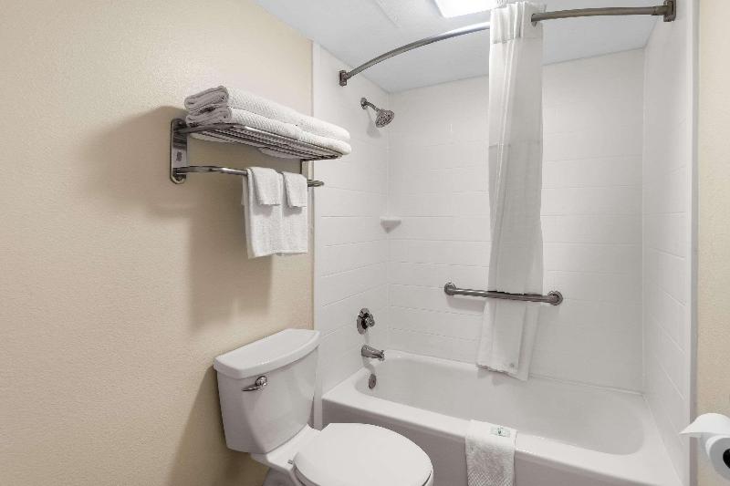 Quality Inn Tullahoma image