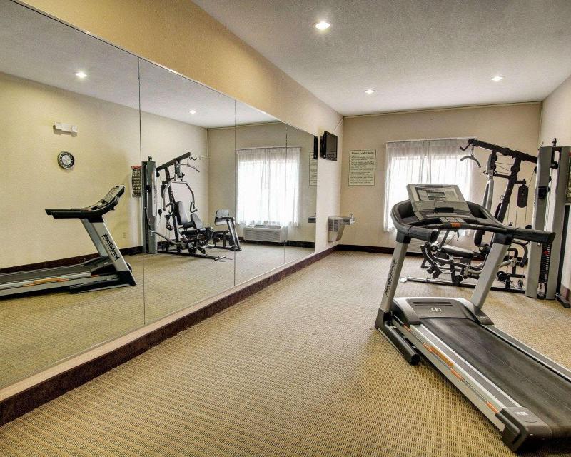 Comfort Inn & Suites Alvarado image