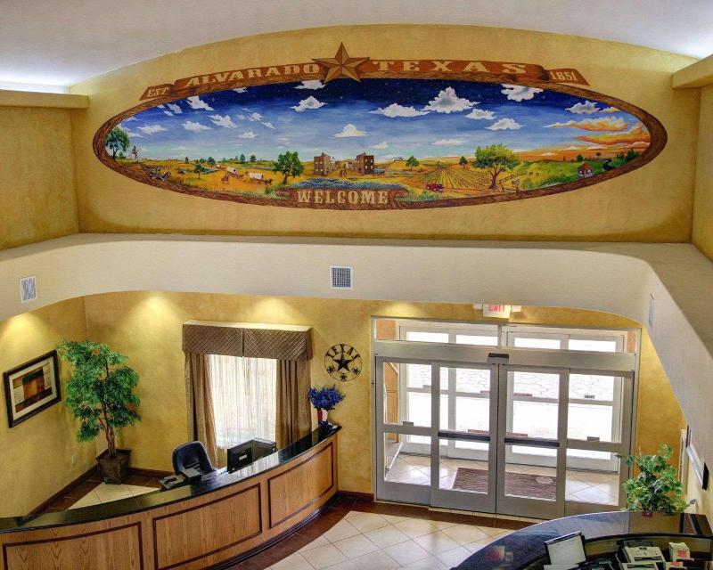 Comfort Inn & Suites Alvarado image