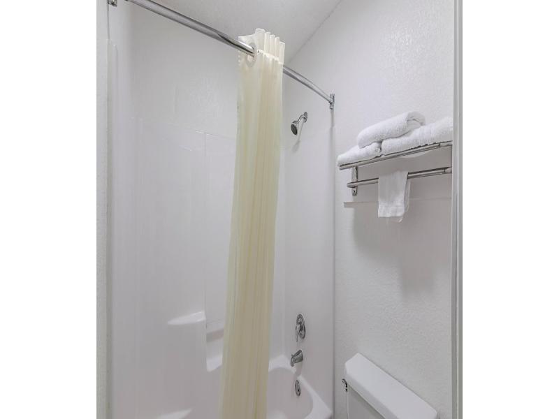 Motel 6 Azle, Tx image