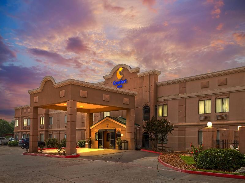 Comfort Inn Conroe image