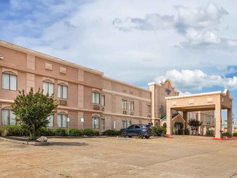 Comfort Inn Conroe image