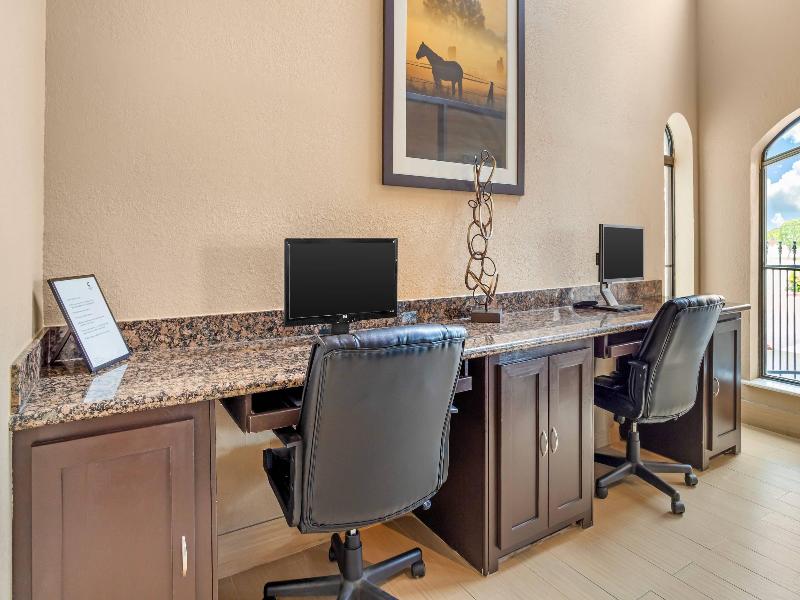 Comfort Inn Conroe image