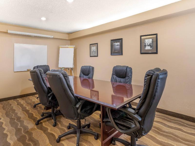 Comfort Inn Conroe image