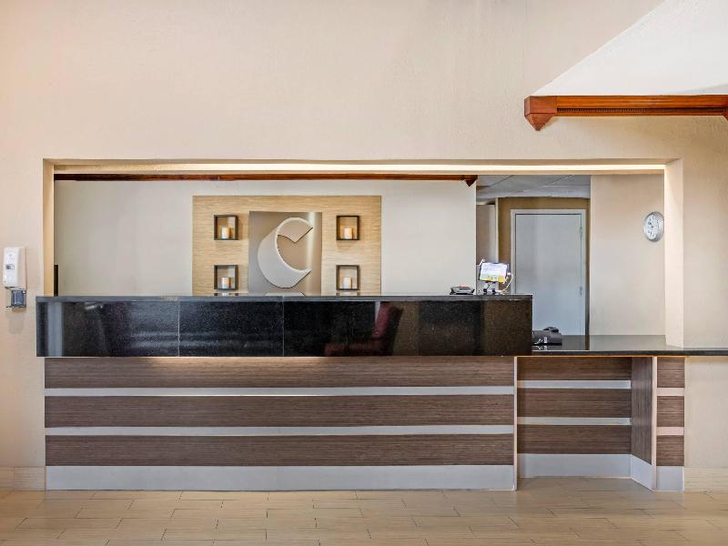Comfort Inn Conroe image