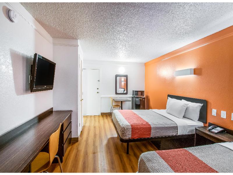 Motel 6 Euless, TX - DFW West image