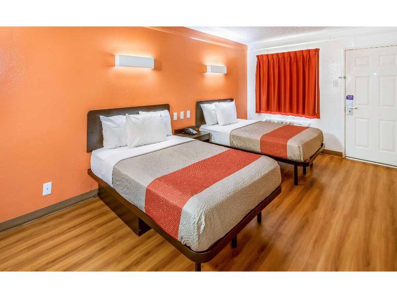 Motel 6 Euless, TX - DFW West image