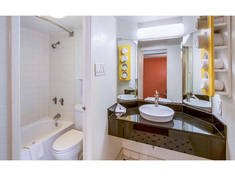 Motel 6 Euless, TX - DFW West image