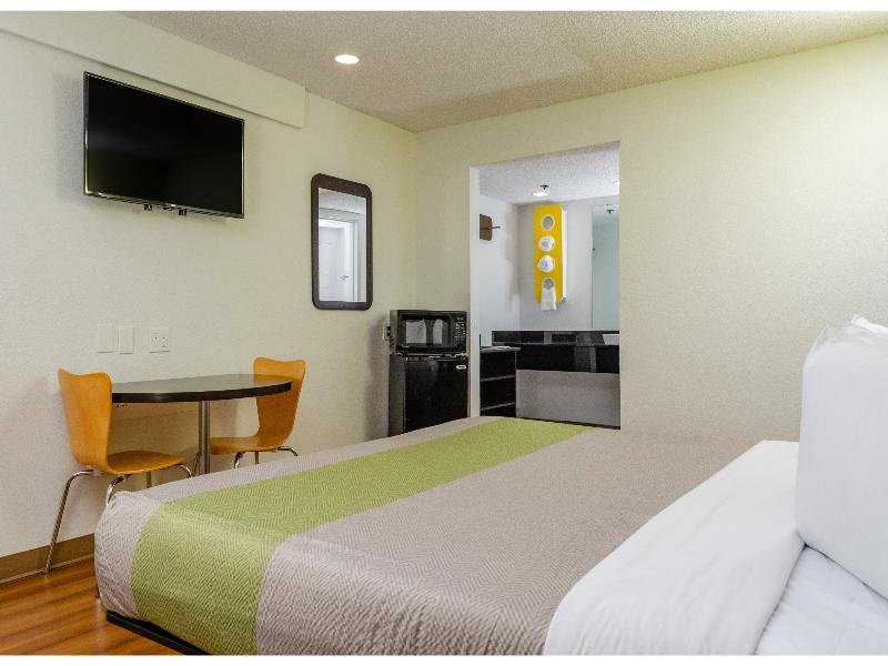 Motel 6 Georgetown, Tx image