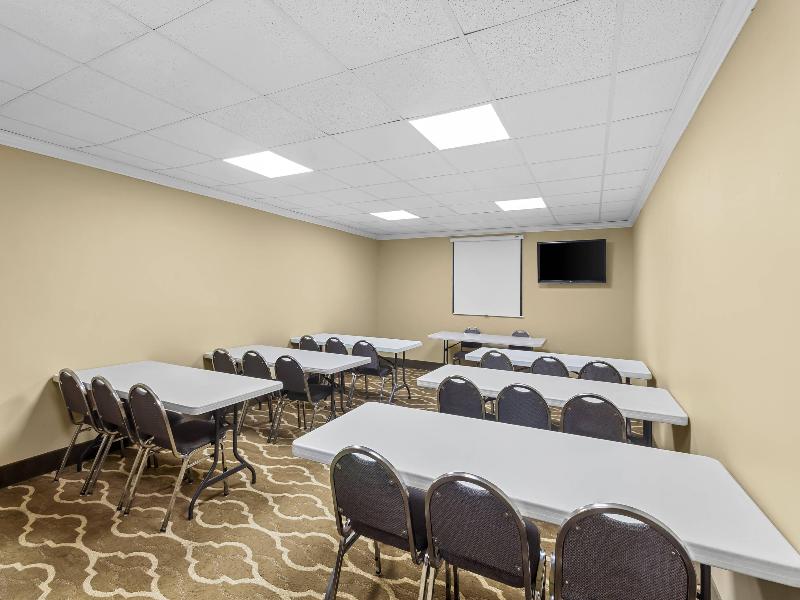 Comfort Suites Lake Jackson Clute image