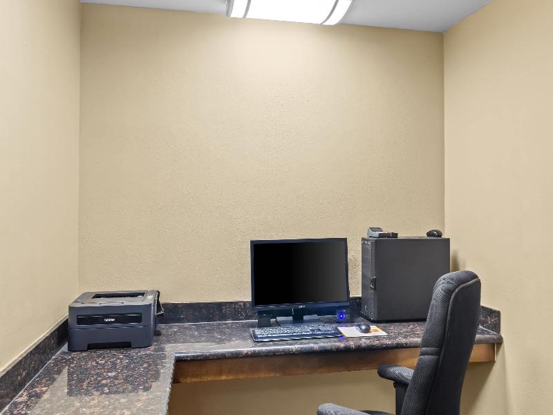Comfort Suites Lake Jackson Clute image