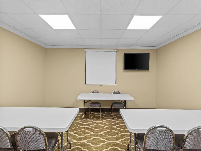 Comfort Suites Lake Jackson Clute image
