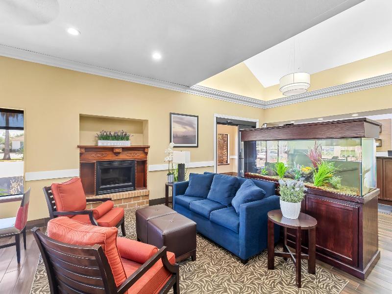 Comfort Suites Lake Jackson Clute image